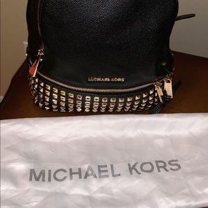 MICHAEL KORS RHEA STUDDED BACK PACK